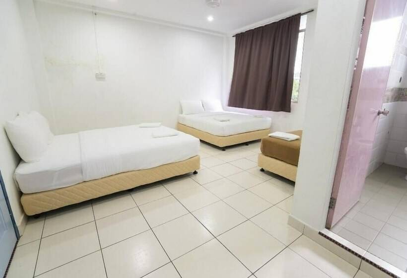 غرفة عائلية, The Valai