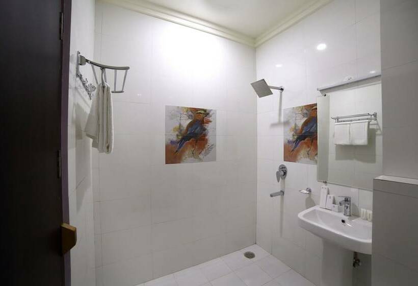 デラックスルーム, Treebo Dee Intercontinental Amritsar