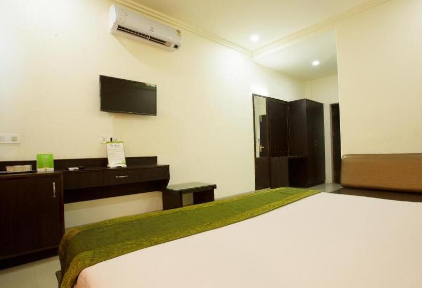 デラックスルーム, Treebo Dee Intercontinental Amritsar