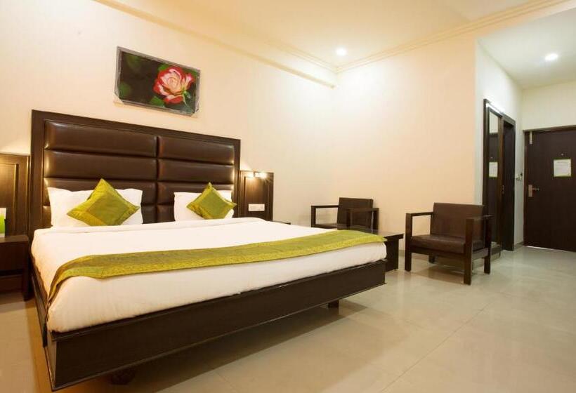 スーペリアールーム, Treebo Dee Intercontinental Amritsar