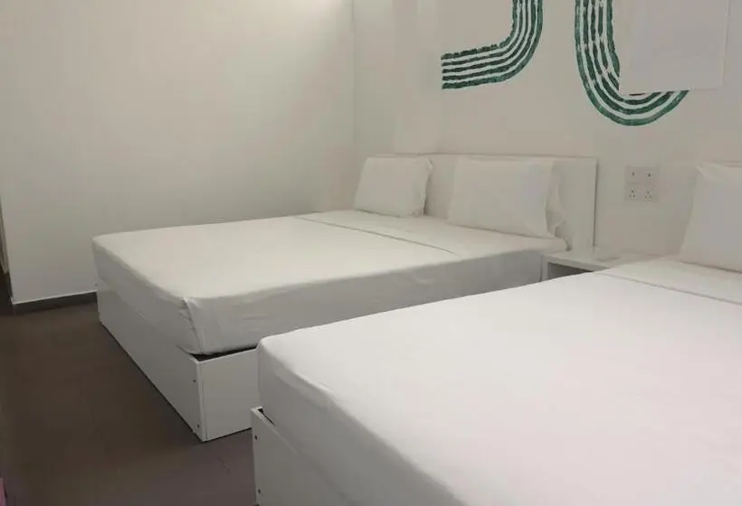 Perhehuone, City Beds Negombo