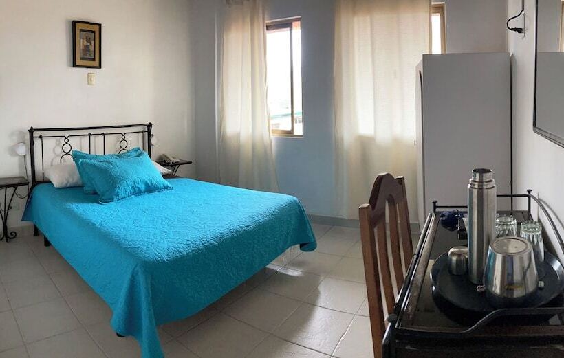 اتاق استاندارد, Plaza Ca