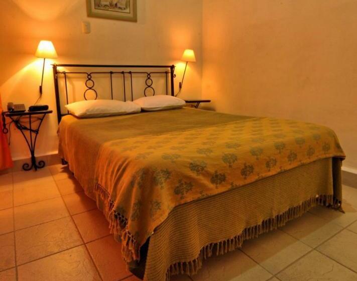 اتاق استاندارد, Plaza Ca