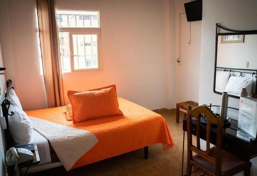 اتاق اکونومی, Plaza Ca