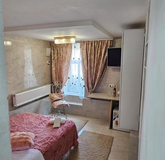 استودیوی استاندارد, Rose Studio