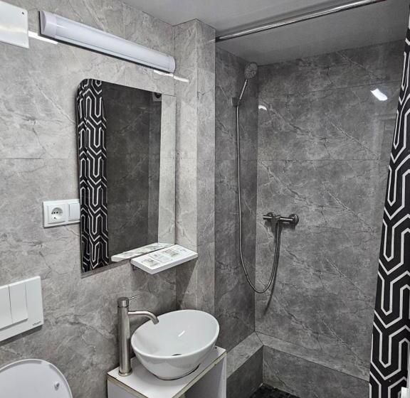 استودیوی استاندارد, Rose Studio