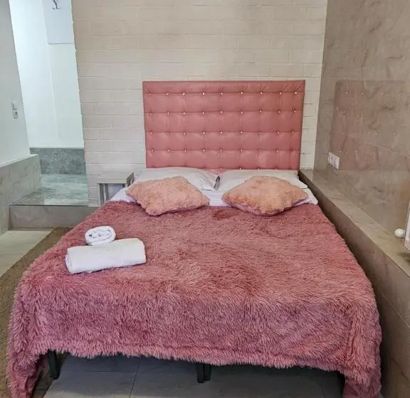 استودیوی استاندارد, Rose Studio