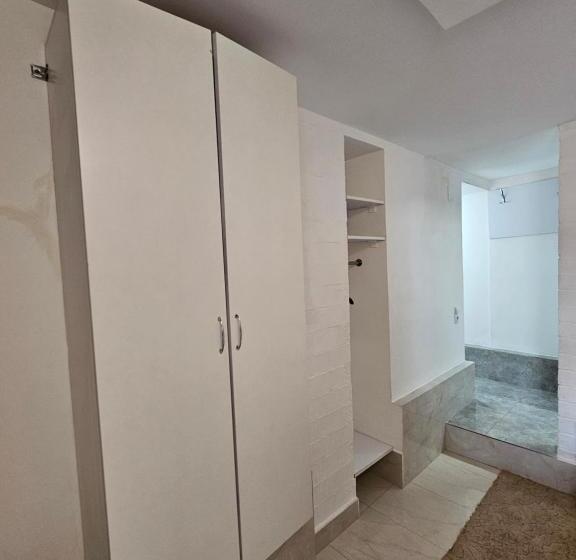 استودیوی استاندارد, Rose Studio
