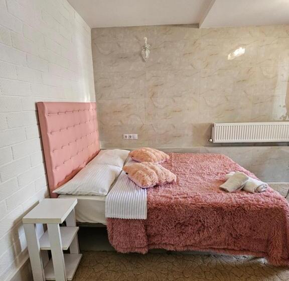 استودیوی استاندارد, Rose Studio