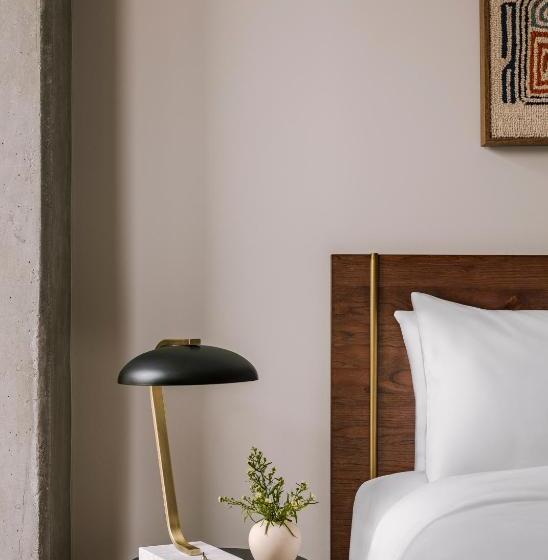 스탠다드 스튜디오, Sonder At North Loop Green