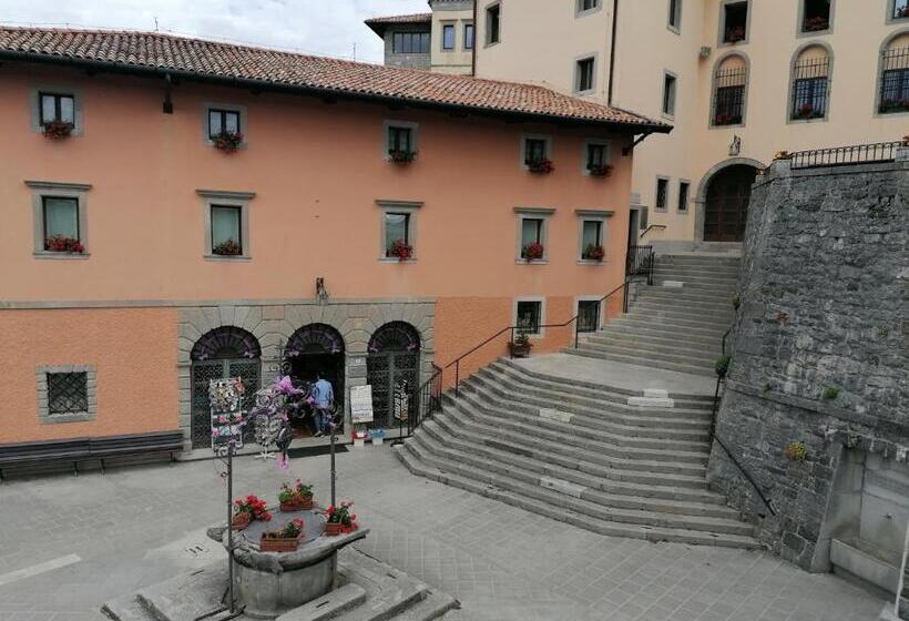Номер Стандарт с Балконом, Casa Del Pellegrino