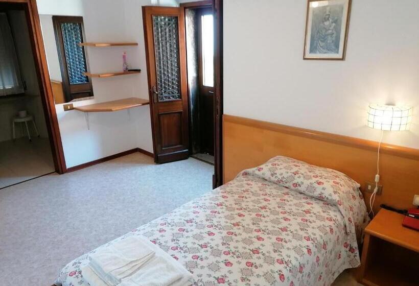 标准单人间, Casa Del Pellegrino