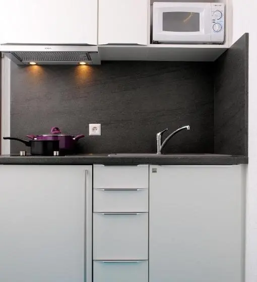 استودیوی استاندارد, Domus