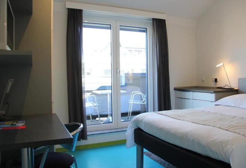 استودیو استاندارد با بالکن, Domus