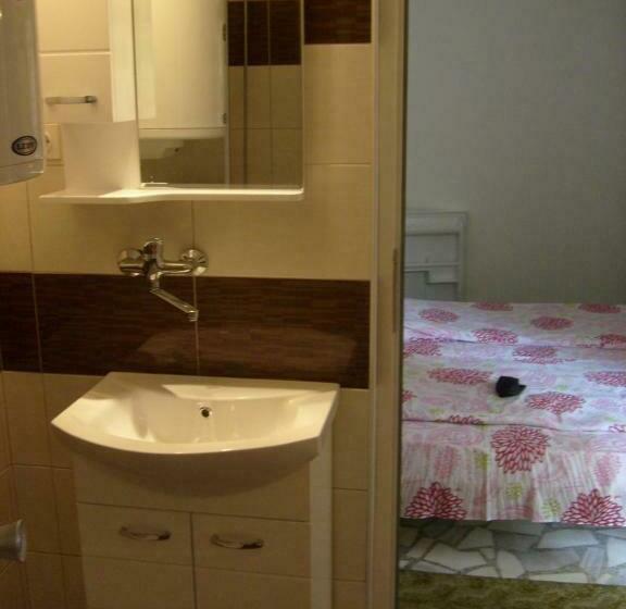 استودیوی لوکس, Vila Veronika