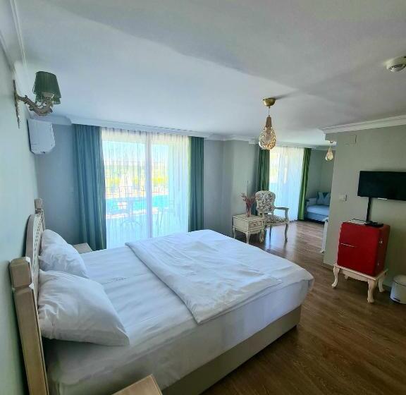 חדר דלוקס עם מרפסת נוף לים, Belizi