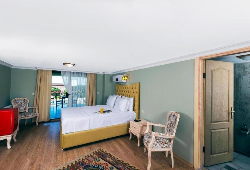 חדר דלוקס עם מרפסת נוף לים, Belizi