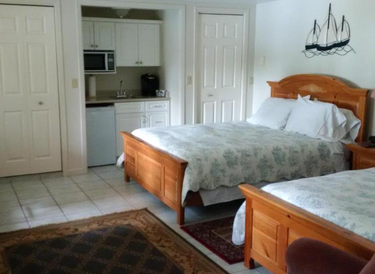 Tengerre Néző Standard Négyágyas Szoba, Caprice