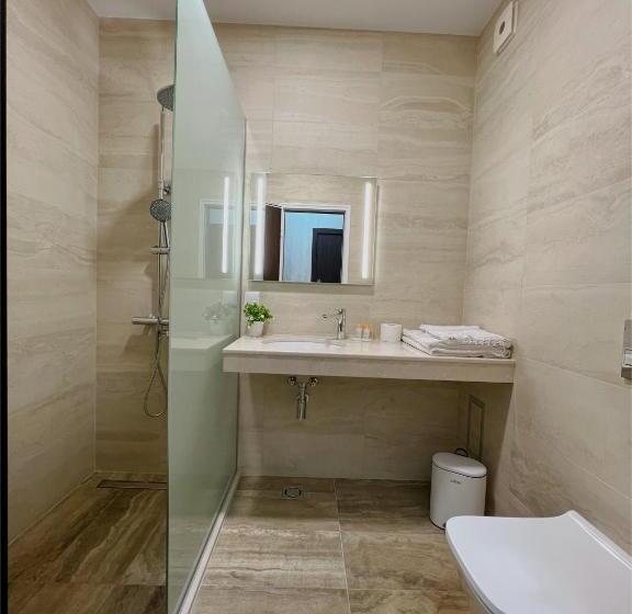 דירת חדר, Family Hotel Paradise