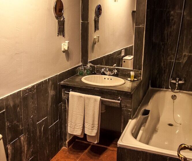 스탠다드 트리플 룸, Enclave Soria