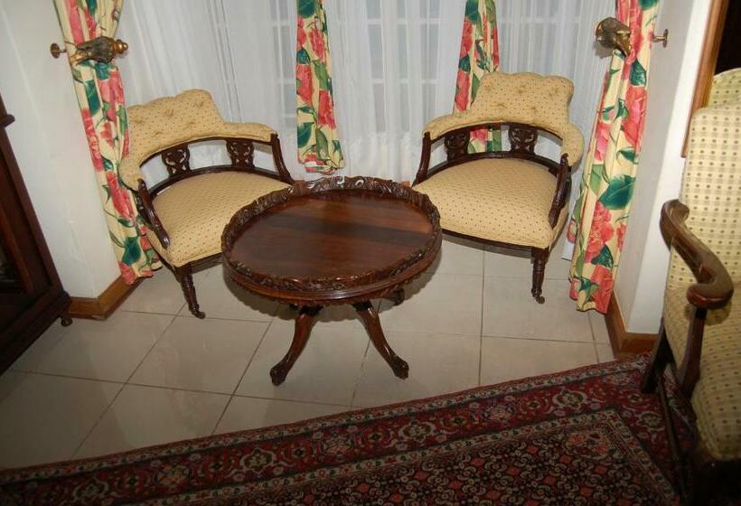 سوییت اجرایی, Falcon Crest Suites