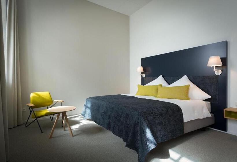 اتاق استاندارد, Katholischsoziales Institut