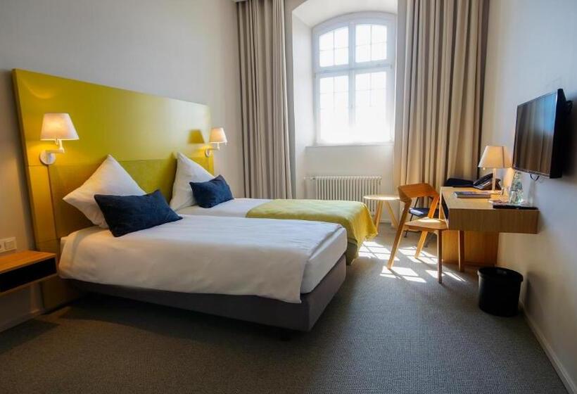 اتاق استاندارد, Katholischsoziales Institut