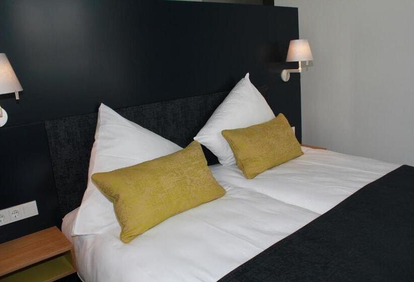 اتاق استاندارد, Katholischsoziales Institut