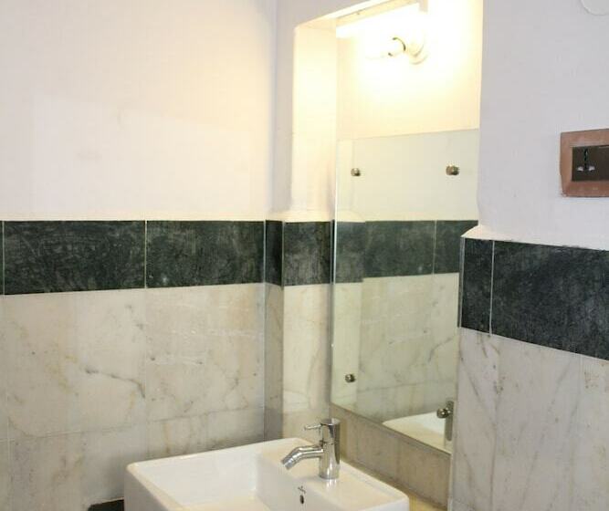 基本间, Kaveri Hotel Bed & Breakfast