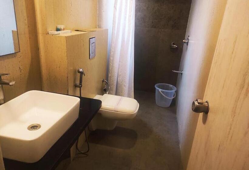 이그제큐티브 스위트, Rasika