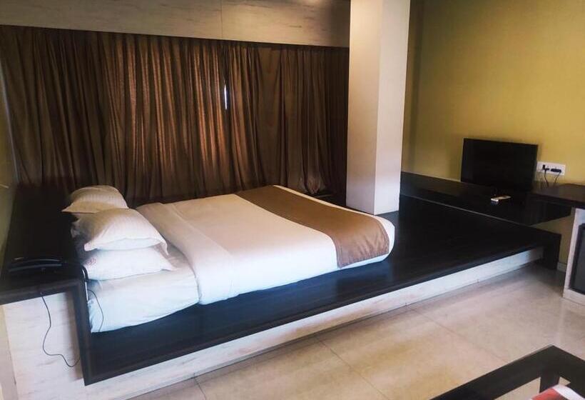 이그제큐티브 스위트, Rasika