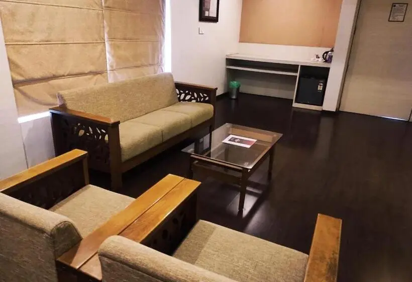 Suite, Rasika