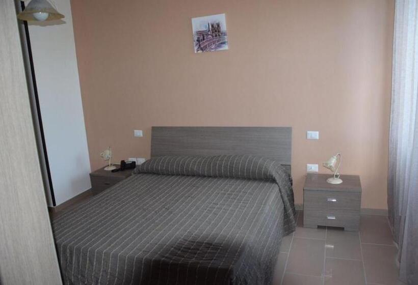 جناح جونيور, Tenuta Ferrara