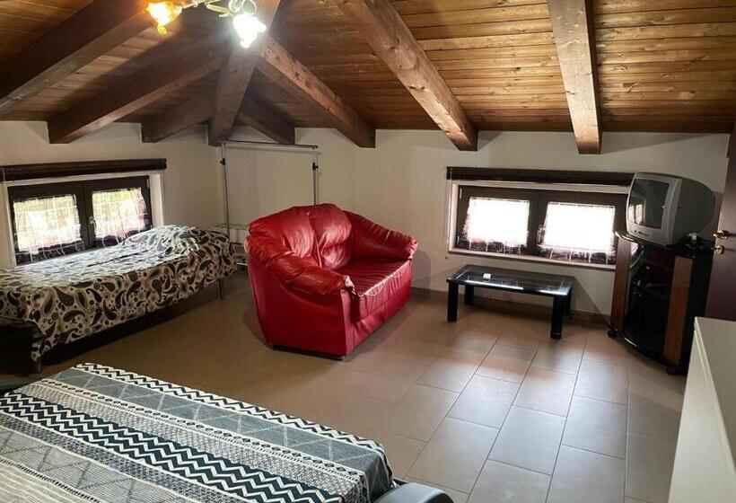 شقة غرفة واحدة, Tenuta Ferrara