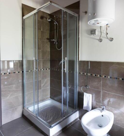 غرفة قياسية ثلاثية, Tenuta Ferrara