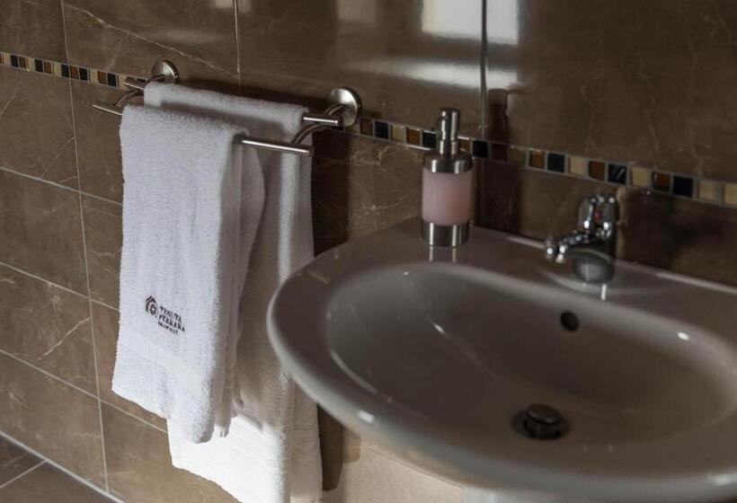 جناح جونيور, Tenuta Ferrara