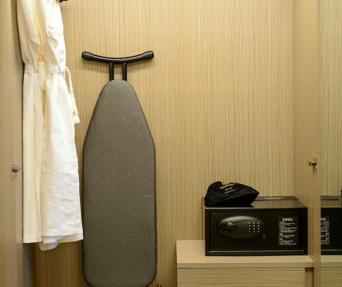 סוויטה, The Granite Luxury