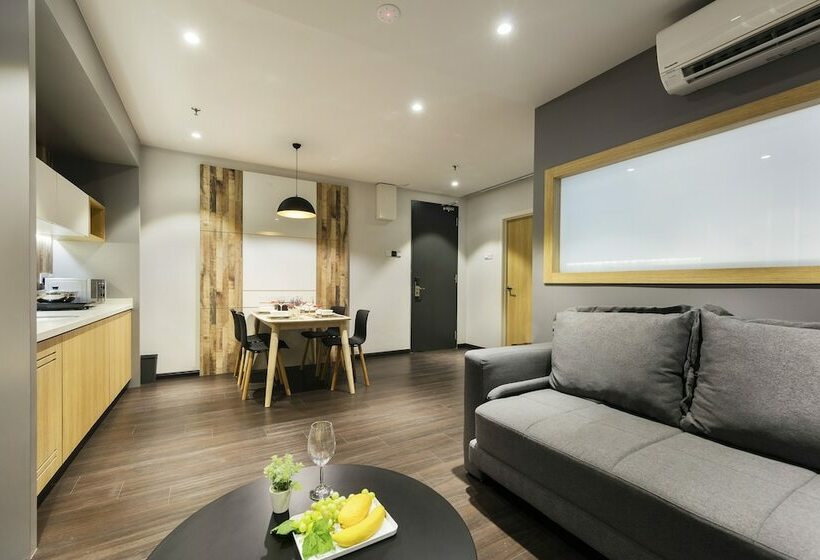 סוויטה, The Granite Luxury