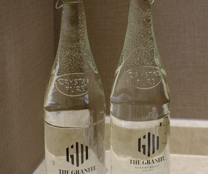 סוויטה דלוקס, The Granite Luxury