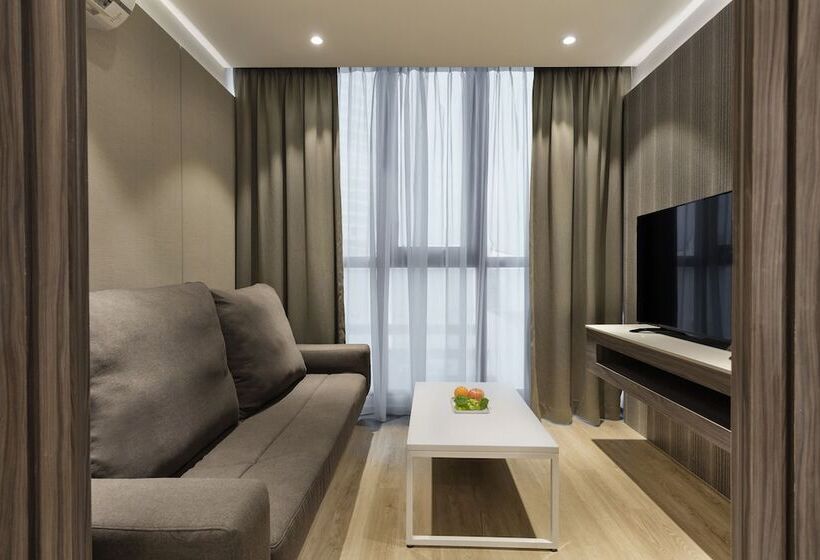 سوییت, The Granite Luxury
