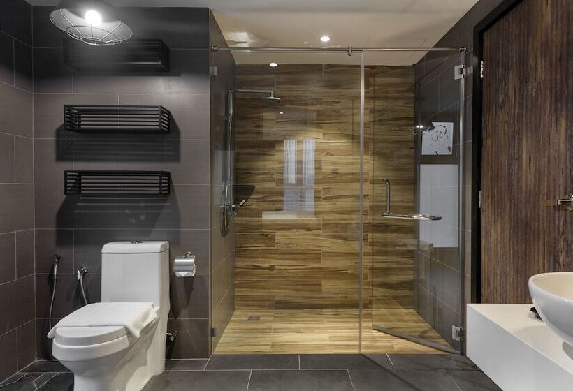 סוויטה קלאסית, The Granite Luxury