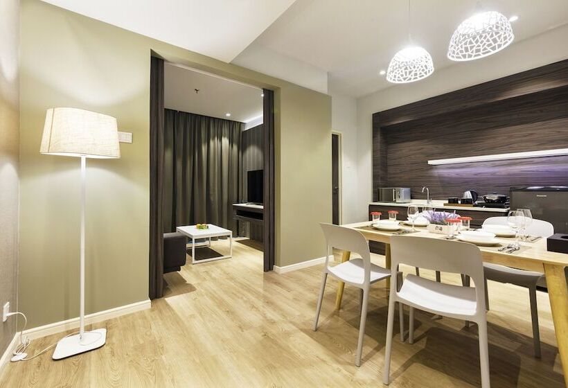 סוויטה קלאסית, The Granite Luxury