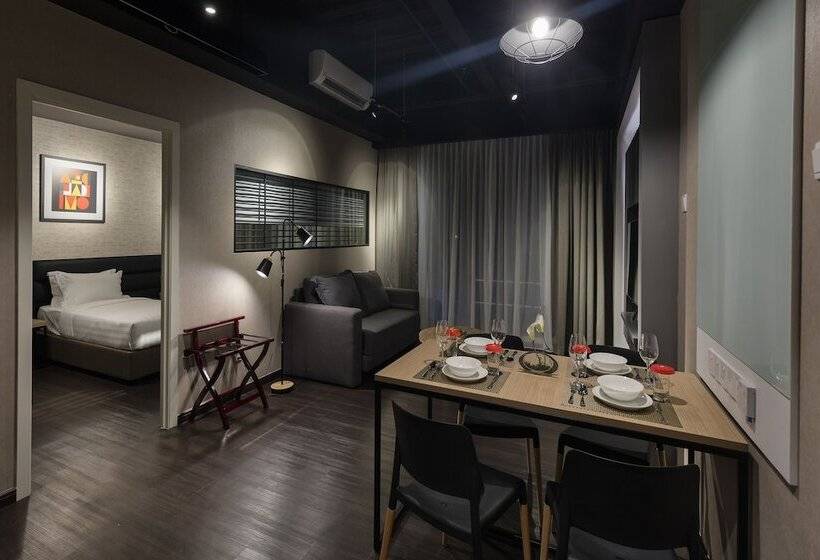 סוויטה דלוקס, The Granite Luxury