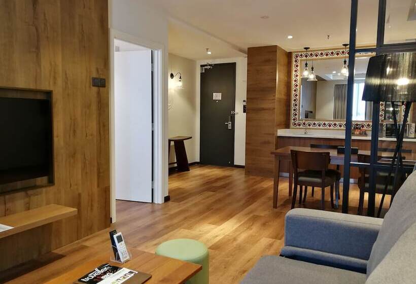 סוויטה, The Granite Luxury