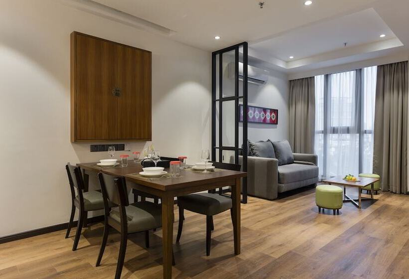 סוויטה, The Granite Luxury