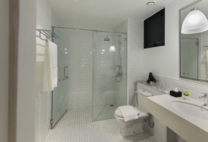 סוויטה, The Granite Luxury