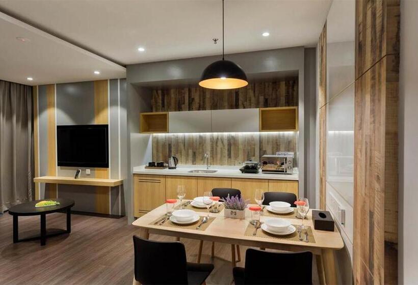 סוויטה, The Granite Luxury