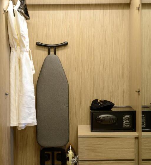 סוויטה דלוקס, The Granite Luxury