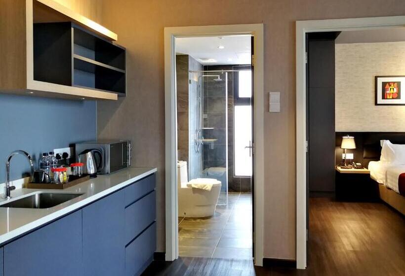 סוויטה דלוקס, The Granite Luxury