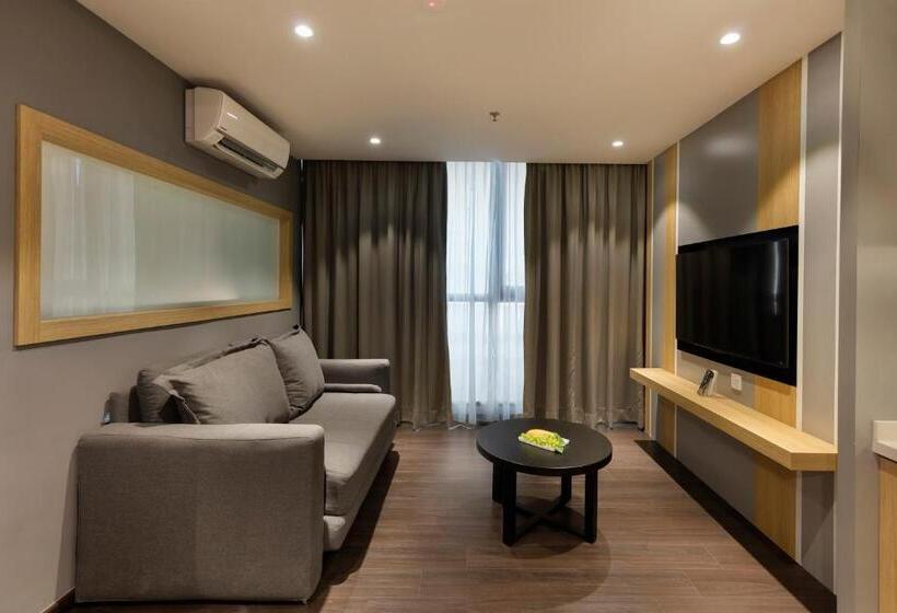 סוויטה, The Granite Luxury